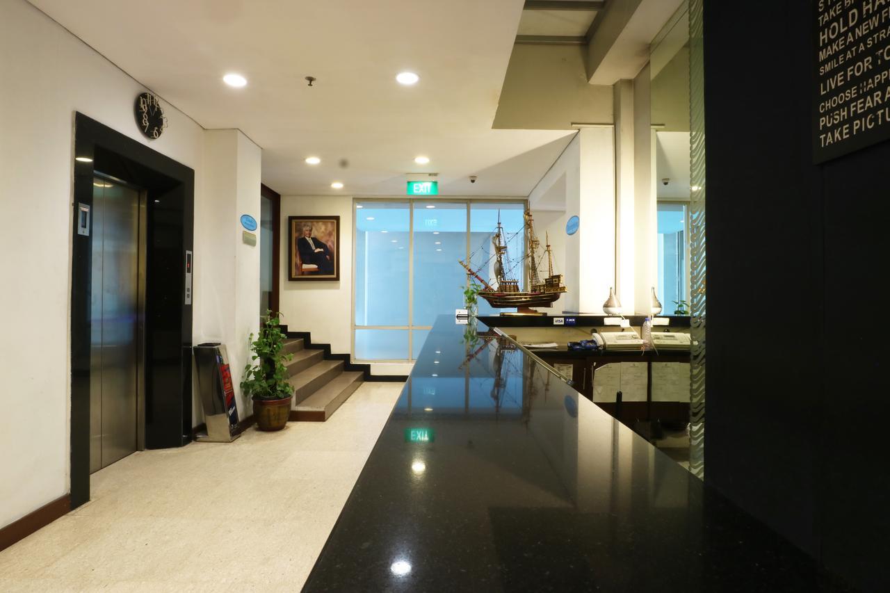 Hotel Blue Pacific Jacarta Exterior foto