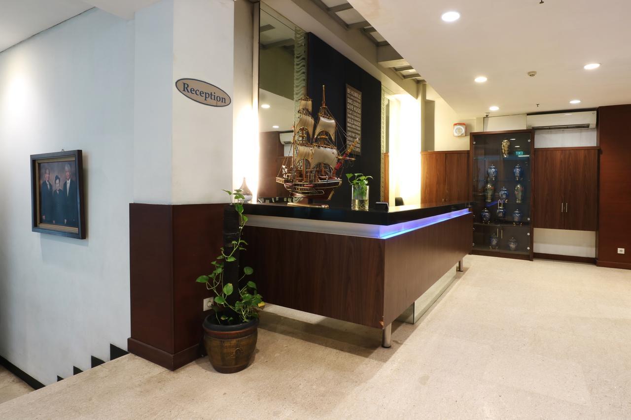 Hotel Blue Pacific Jacarta Exterior foto